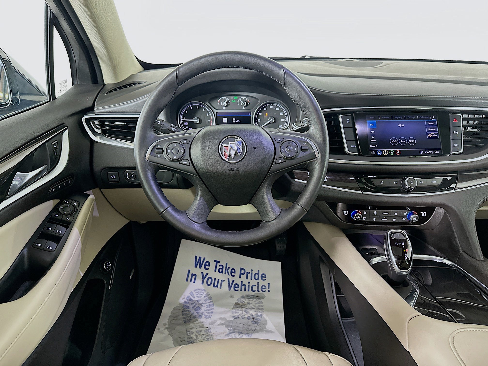 Used 2021 Buick Enclave Premium w/ Sun and Sites Package FWD image 22