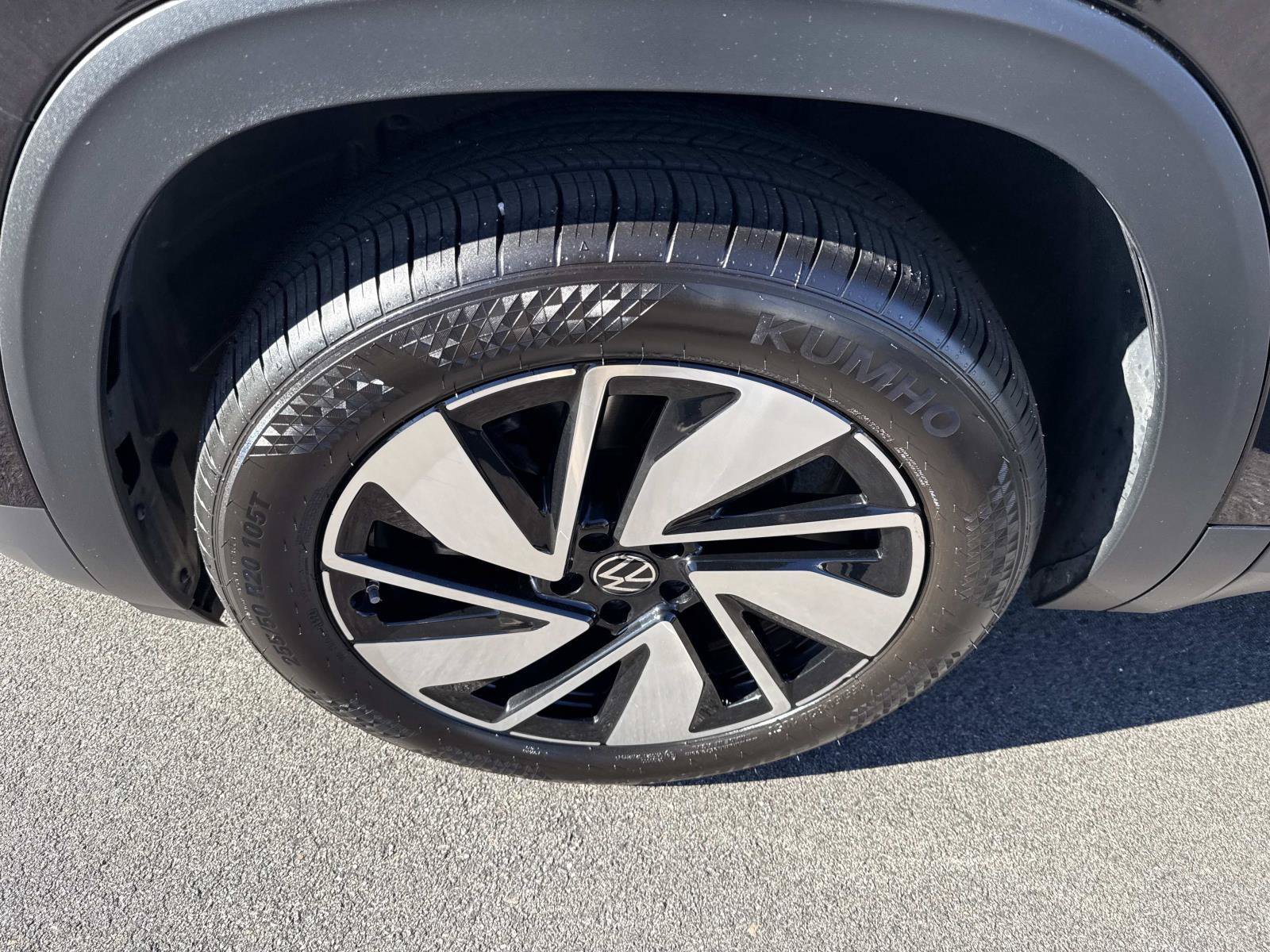 Certified 2024 Volkswagen Atlas SEL AWD/4WD image 13