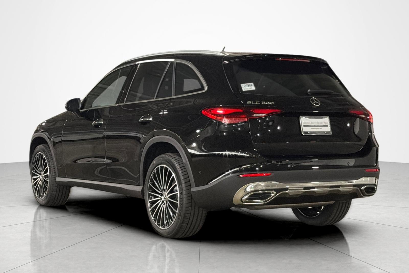 New 2027 Mercedes-Benz GLC 300 image 3