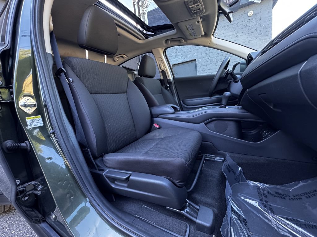 Used 2016 Honda HR-V EX image 17