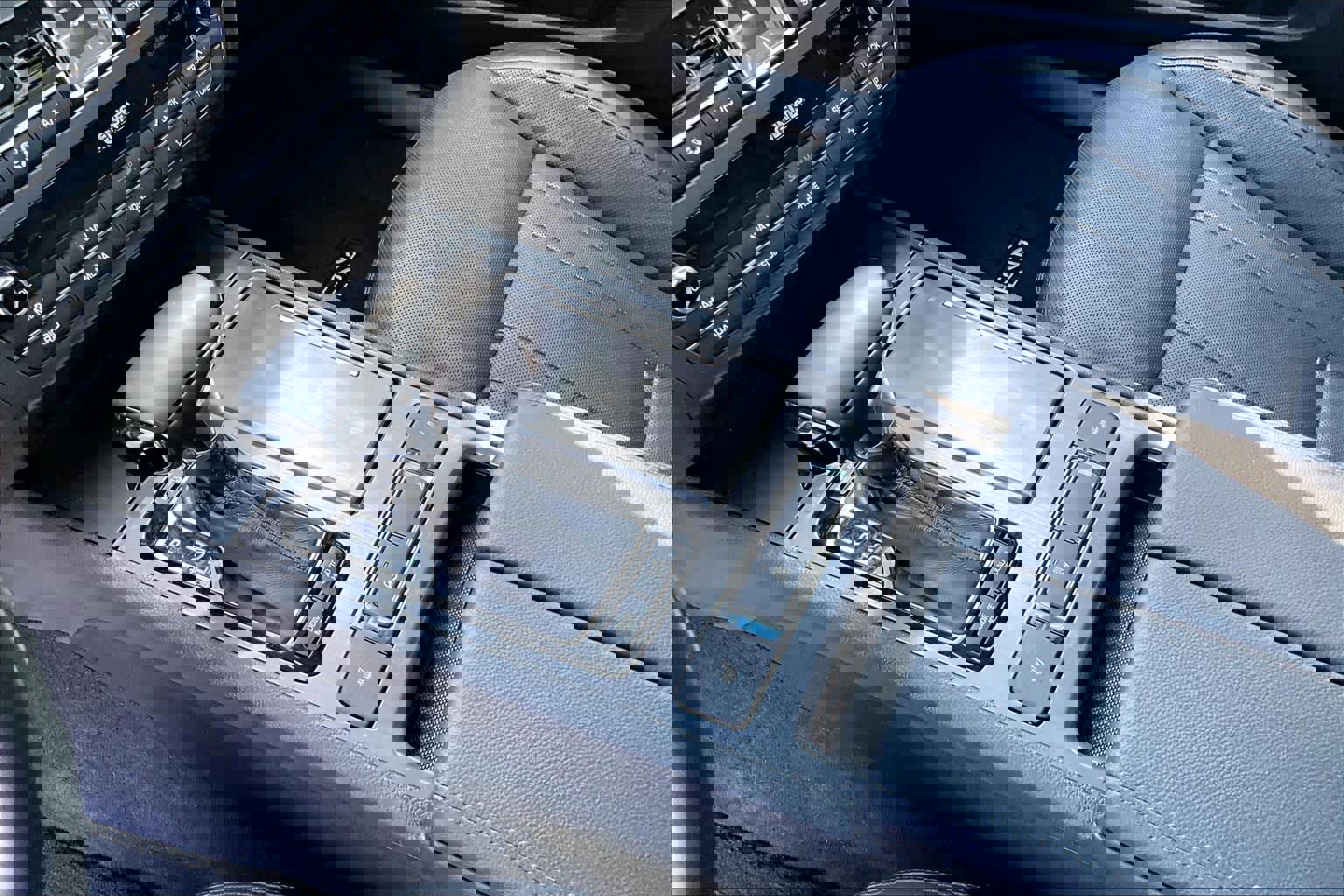 Used 2019 Genesis G80 3.8 image 16