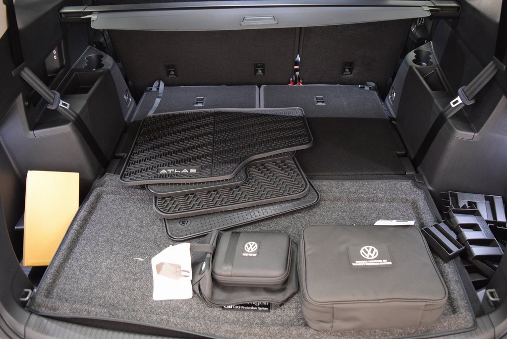New 2025 Volkswagen Atlas SEL Premium R-Line image 11