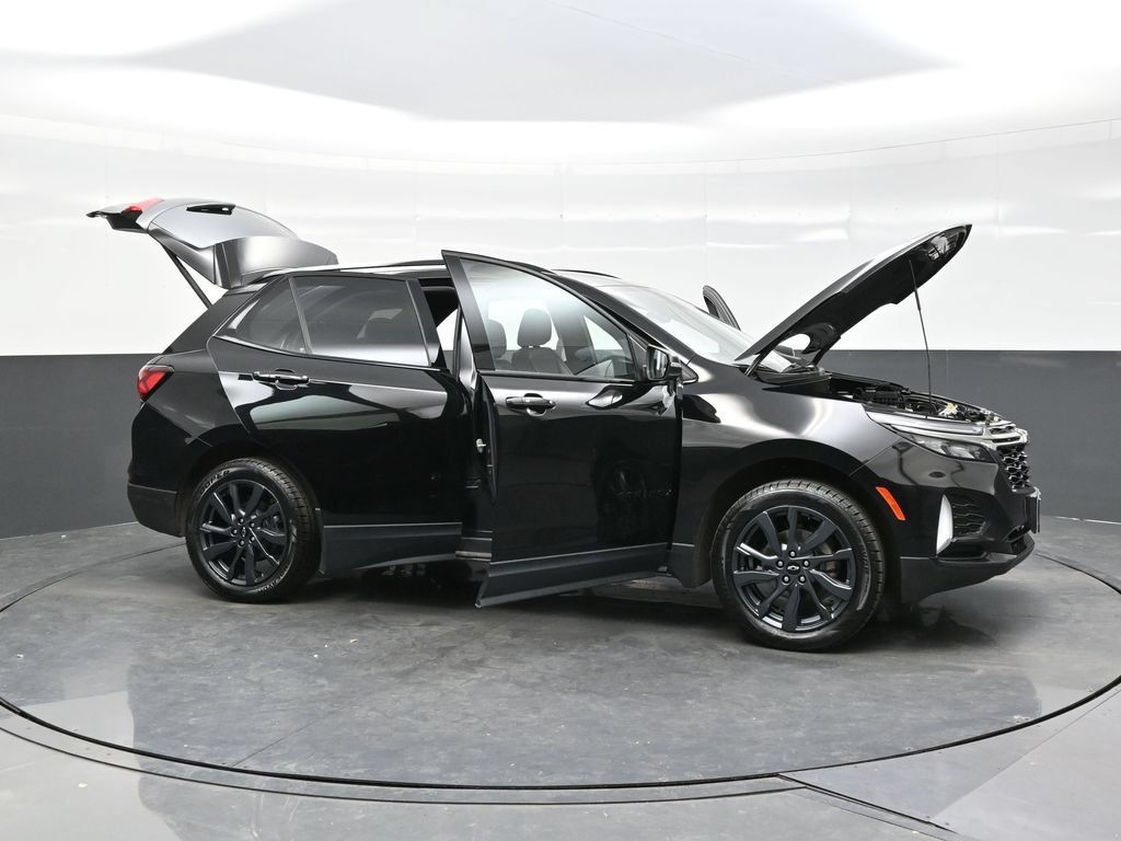 Used 2023 Chevrolet Equinox RS w/ RS Leather Package AWD/4WD image 46