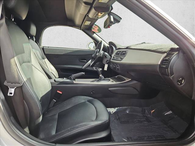 Used 2004 BMW Z4 3.0i RWD image 17