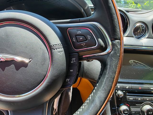Used 2015 Jaguar XJ L Portfolio RWD image 26