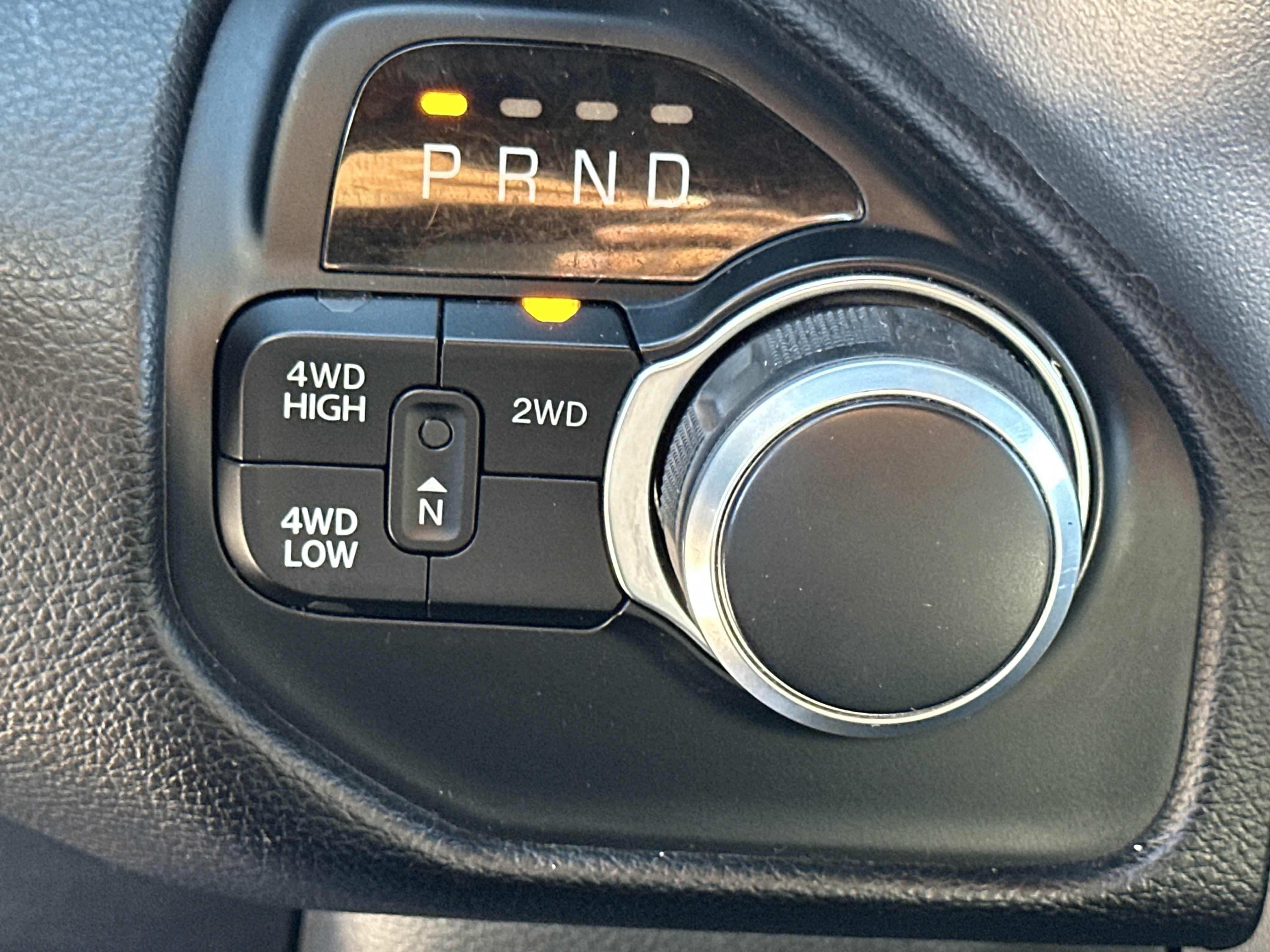 Used 2024 RAM 2500 Big Horn w/ Sport Appearance Package image 27