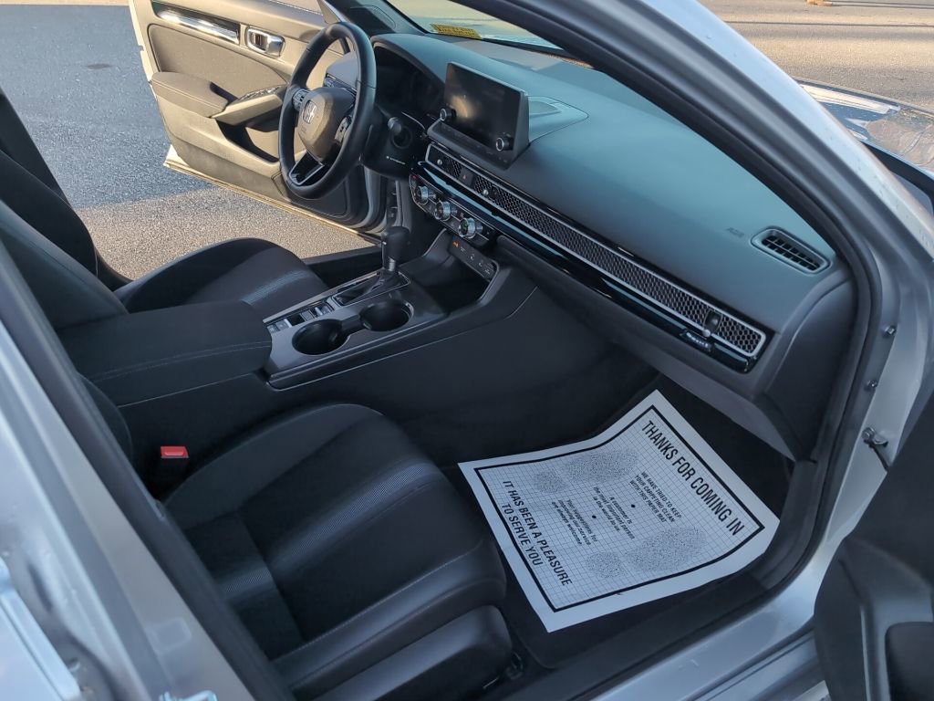 Used 2025 Honda Civic Sport image 15