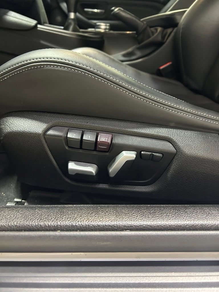 Used 2019 BMW M4 Coupe w/ Competition Package RWD image 11
