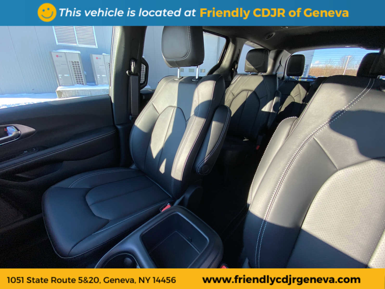 New 2026 Chrysler Pacifica Select image 11