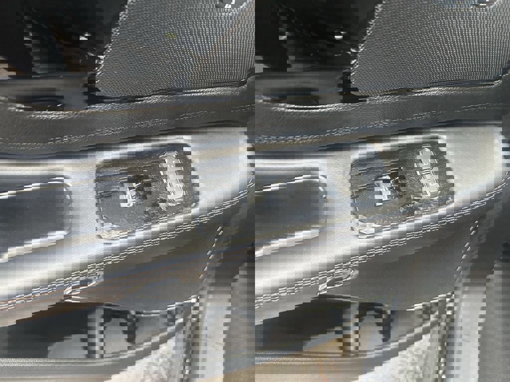 Used 2023 Lincoln Aviator Reserve w/ Equipment Group 201A image 13