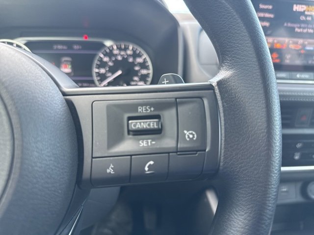 Used 2023 Nissan Rogue S image 20