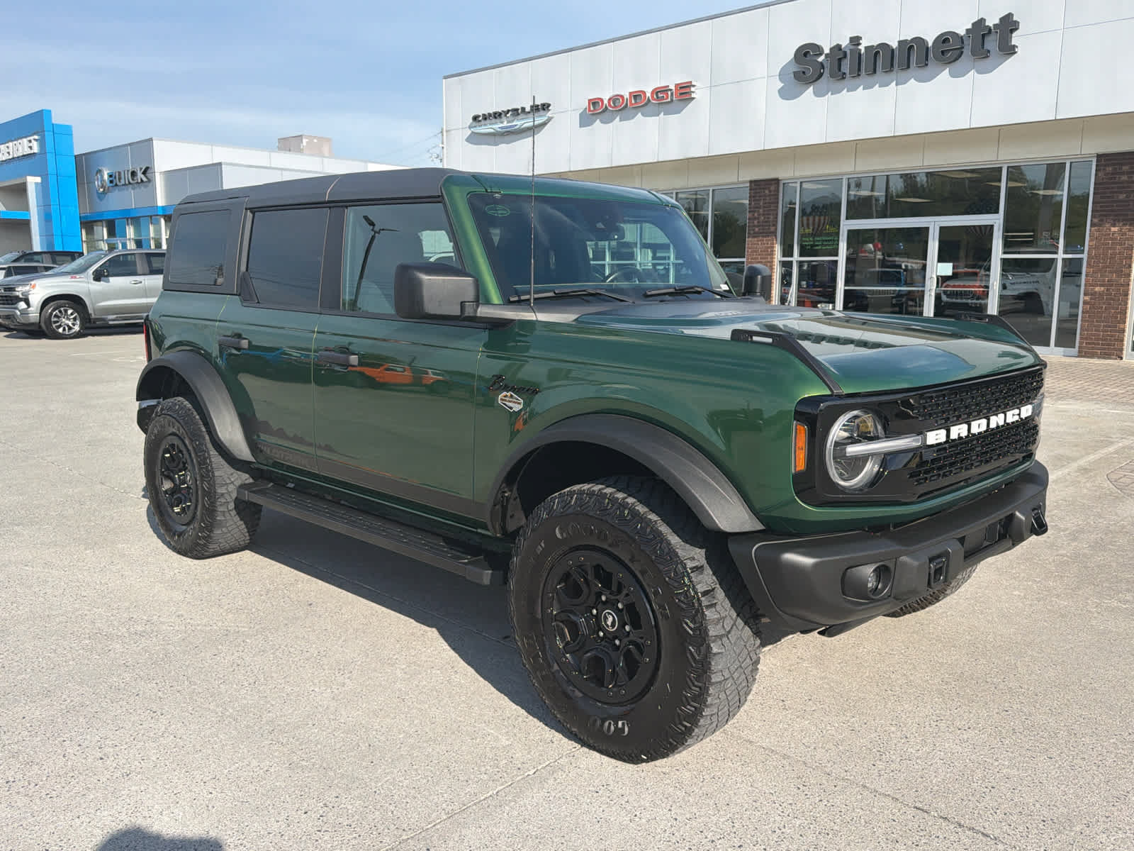 Used 2023 Ford Bronco Wildtrak AWD/4WD image 1
