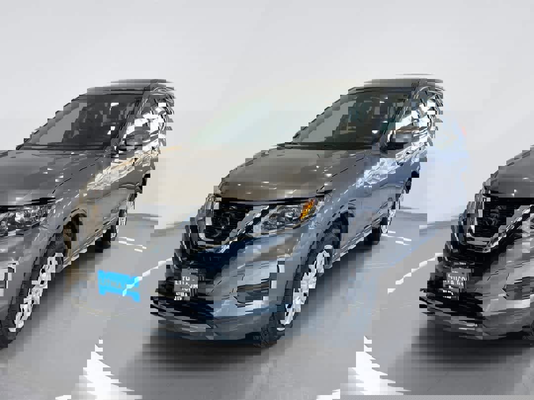 Used 2020 Nissan Rogue S image 1