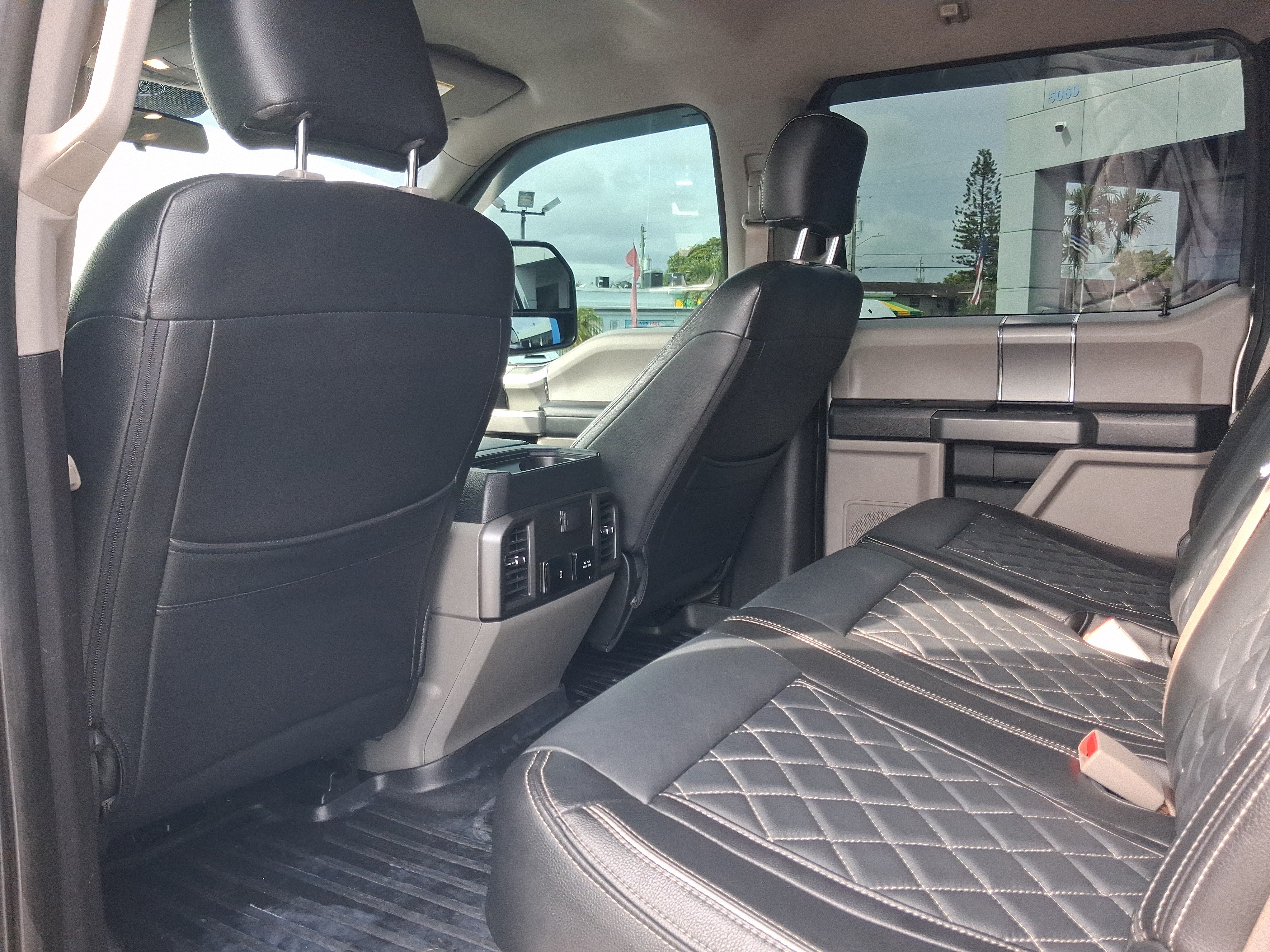 Used 2018 Ford F250 XLT w/ XLT Premium Package AWD/4WD image 22