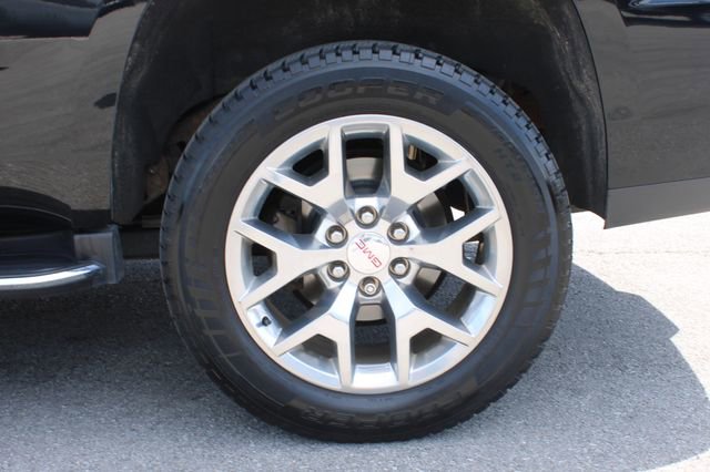 Used 2019 GMC Yukon SLT w/ Open Road Package AWD/4WD image 36