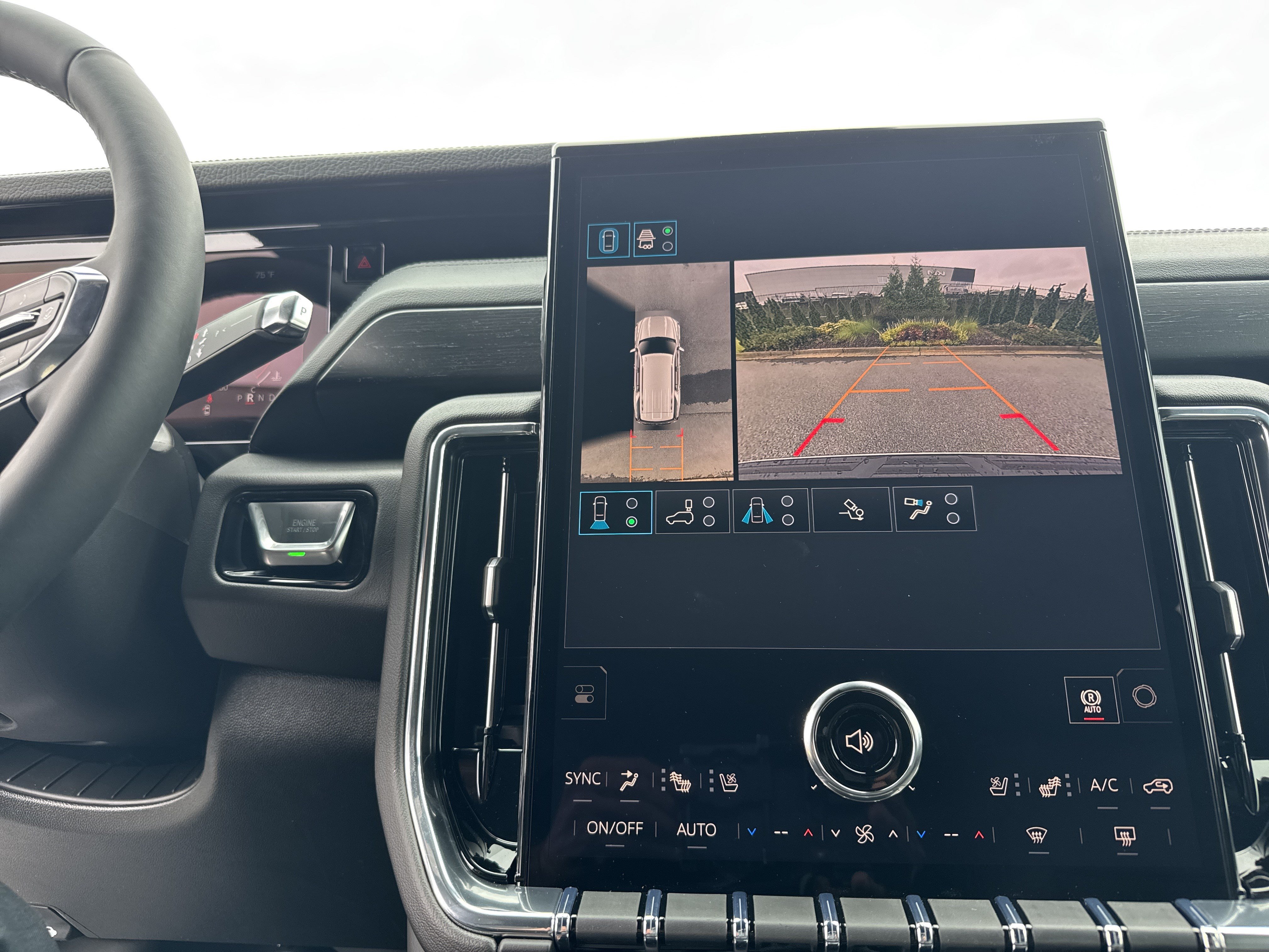 New 2026 GMC Yukon Denali w/ Sun & Power Step Package AWD/4WD image 27