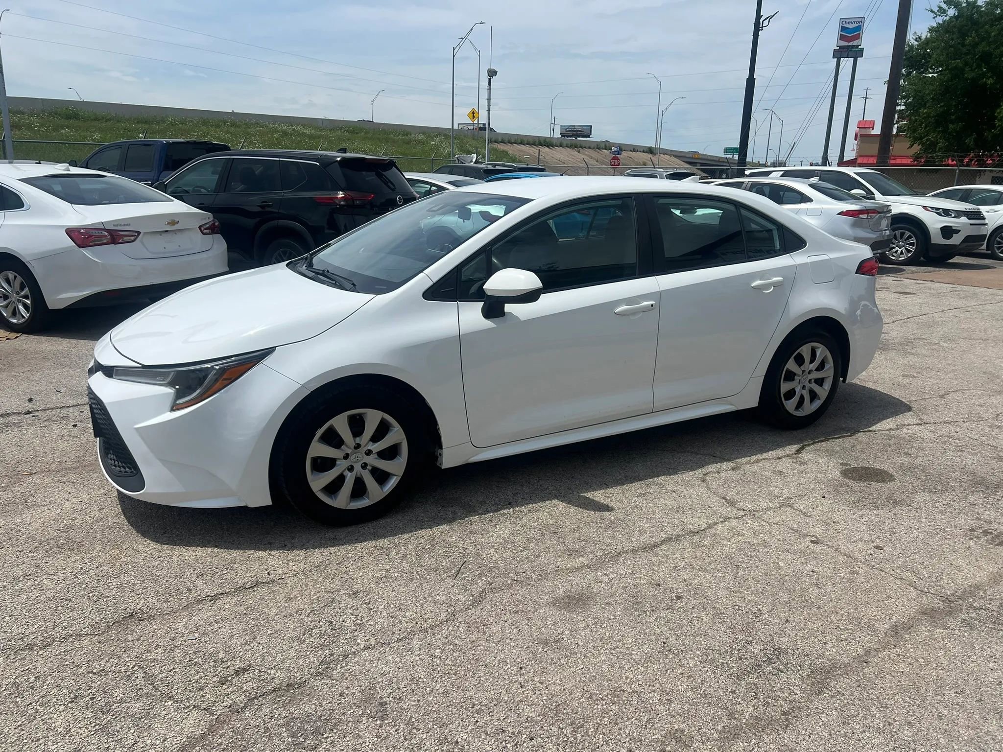 Used 2022 Toyota Corolla LE FWD image 10