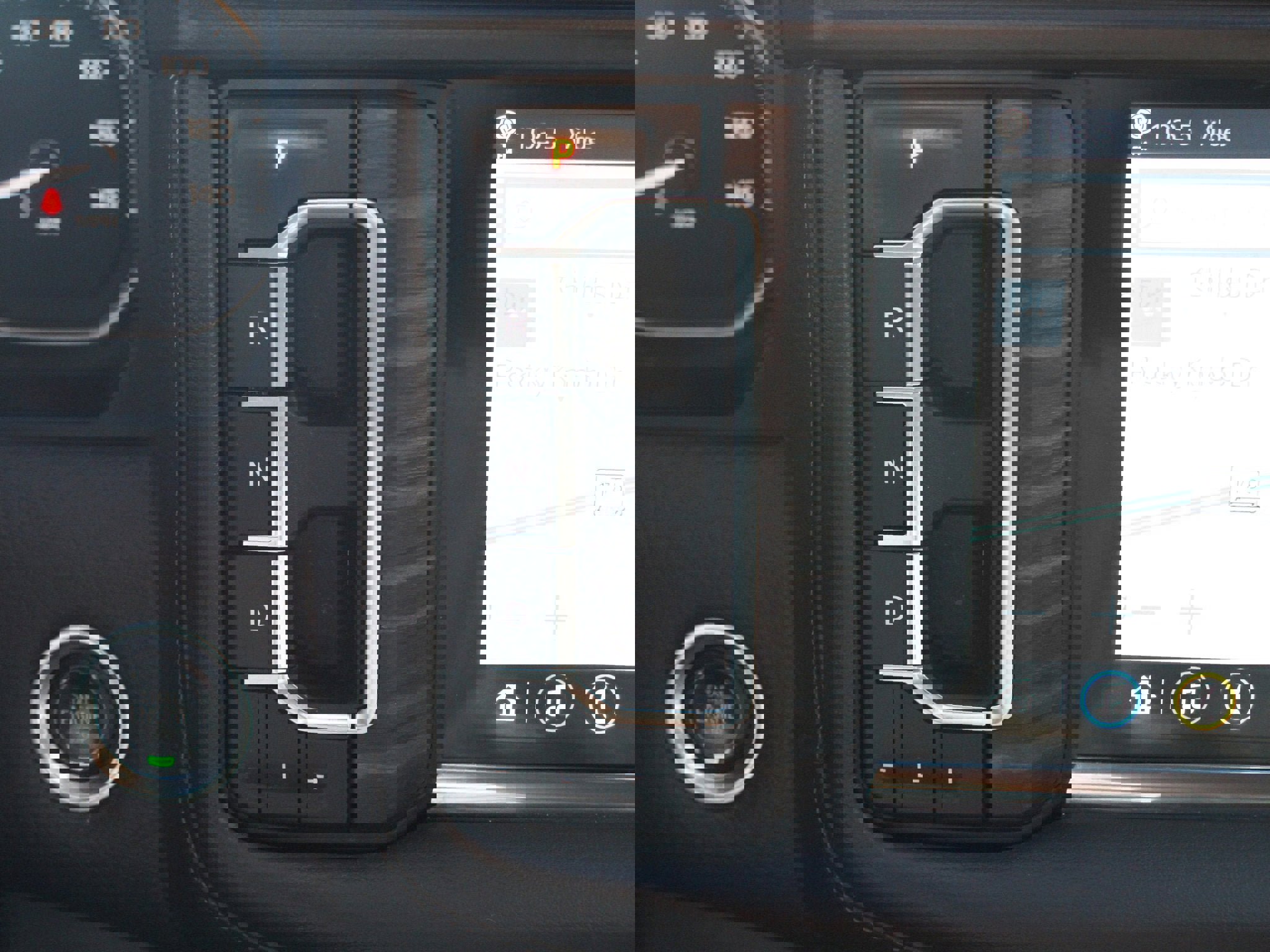 Used 2021 GMC Yukon Denali w/ Denali Premium Package image 13