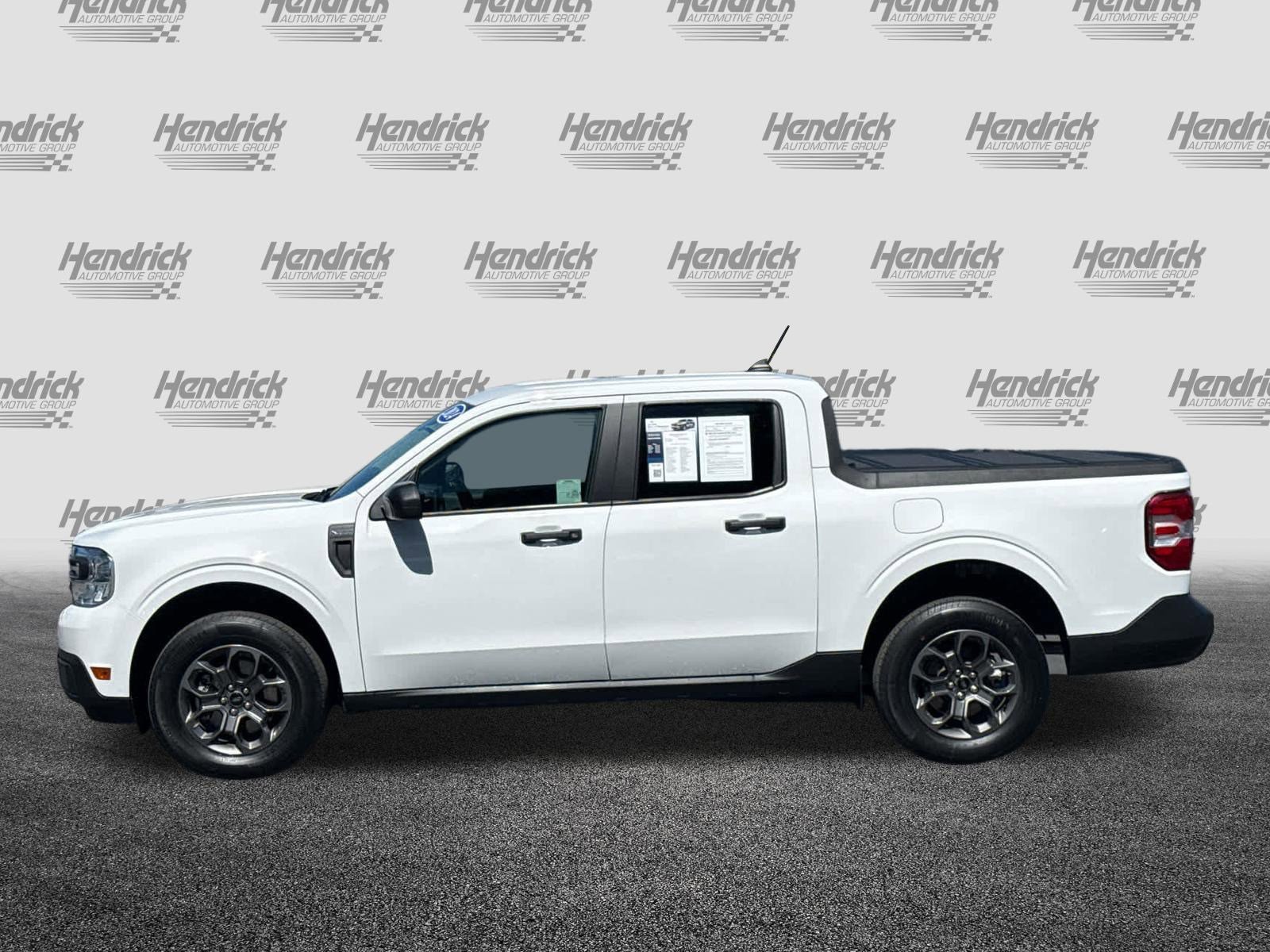 Used 2024 Ford Maverick XLT image 11