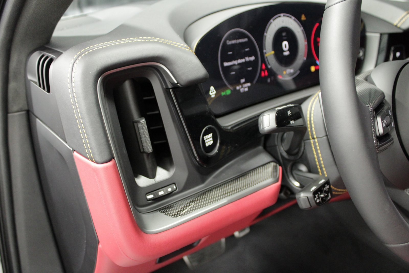 New 2025 Porsche Cayenne Turbo GT image 29