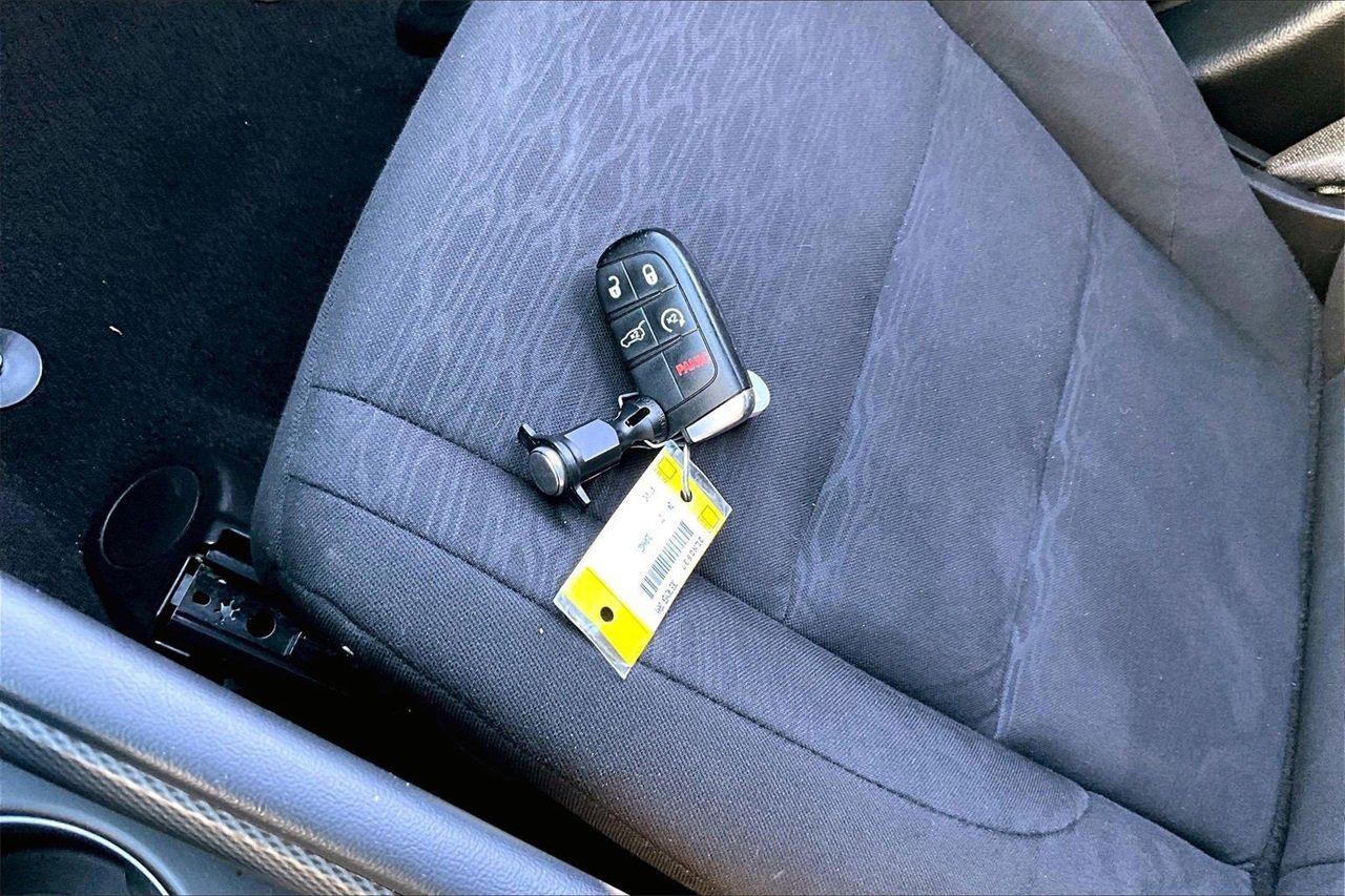 Certified 2024 Dodge Durango R/T image 31