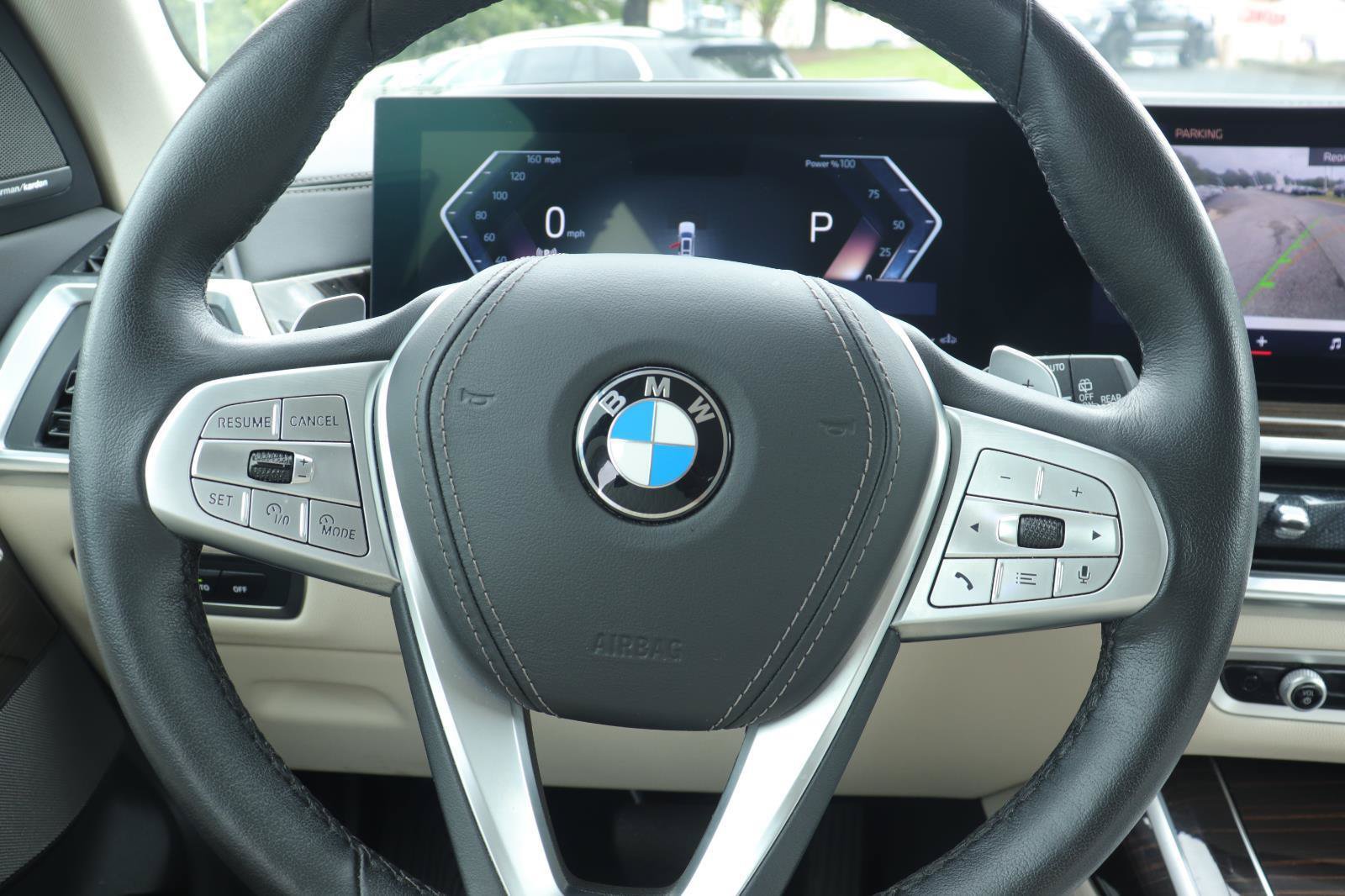 Used 2024 BMW X7 xDrive40i w/ Premium Package AWD/4WD image 32