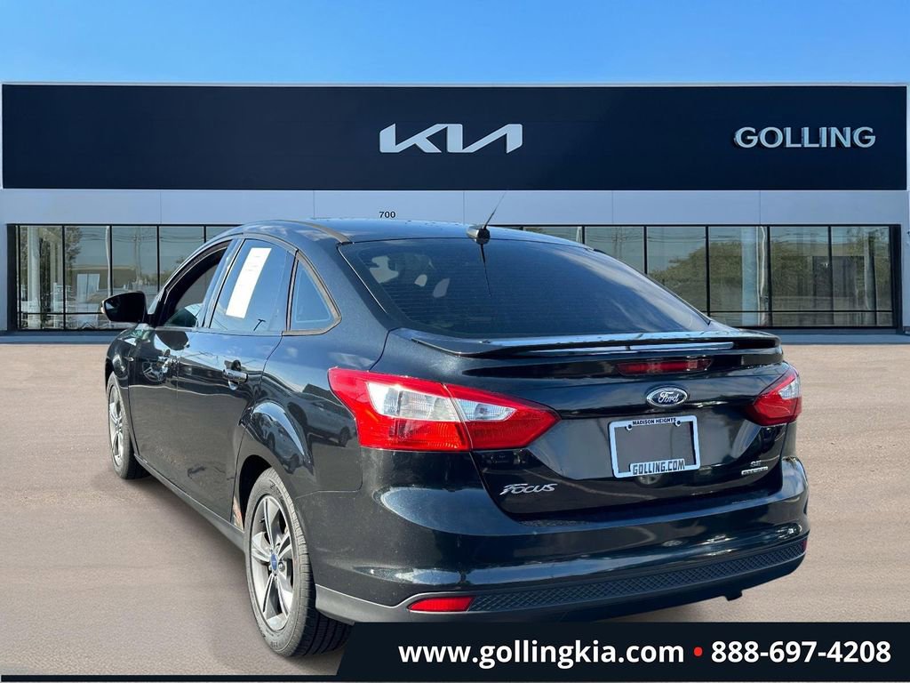 Used 2014 Ford Focus SE w/ SE Sport Package image 4