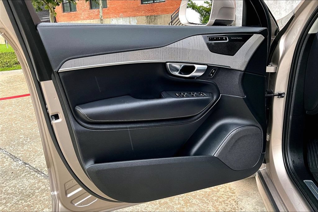 Certified 2024 Volvo XC90 T8 Ultimate w/ Protection Package Premier AWD/4WD image 23