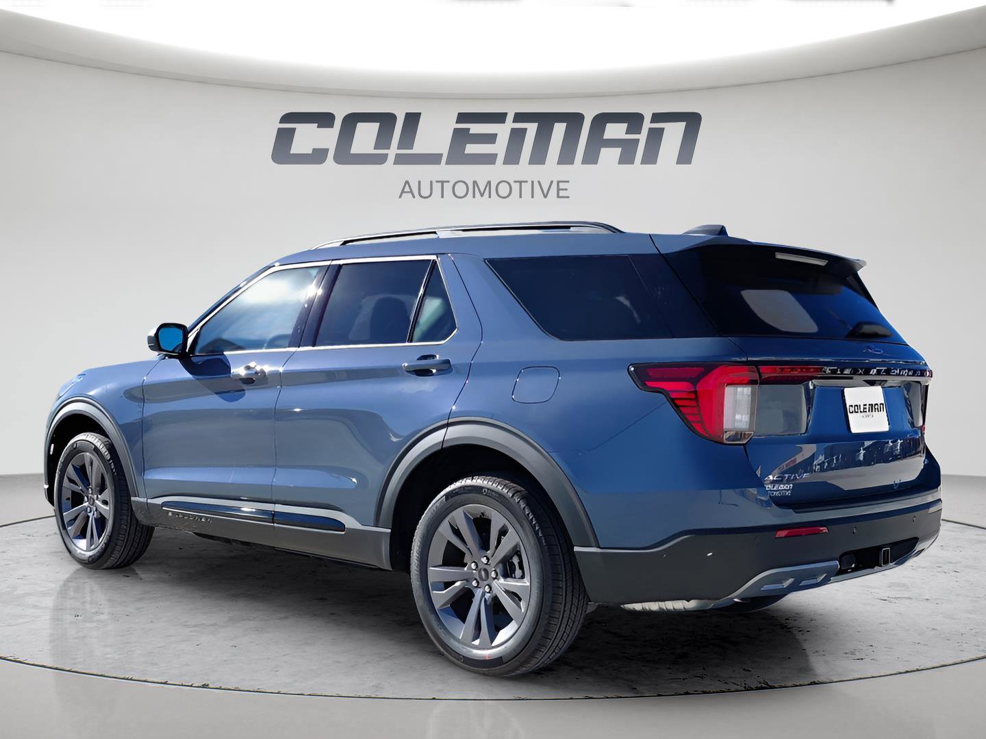 New 2026 Ford Explorer Active w/ Active Comfort Package image 3