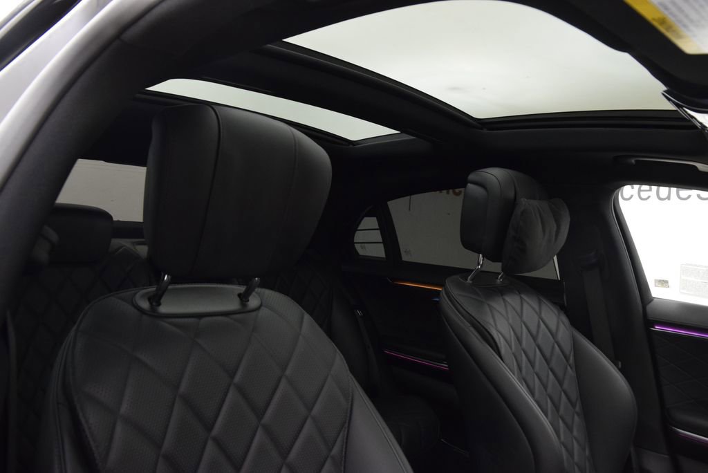 Used 2025 Mercedes-Benz S 580e 4MATIC Sedan image 17