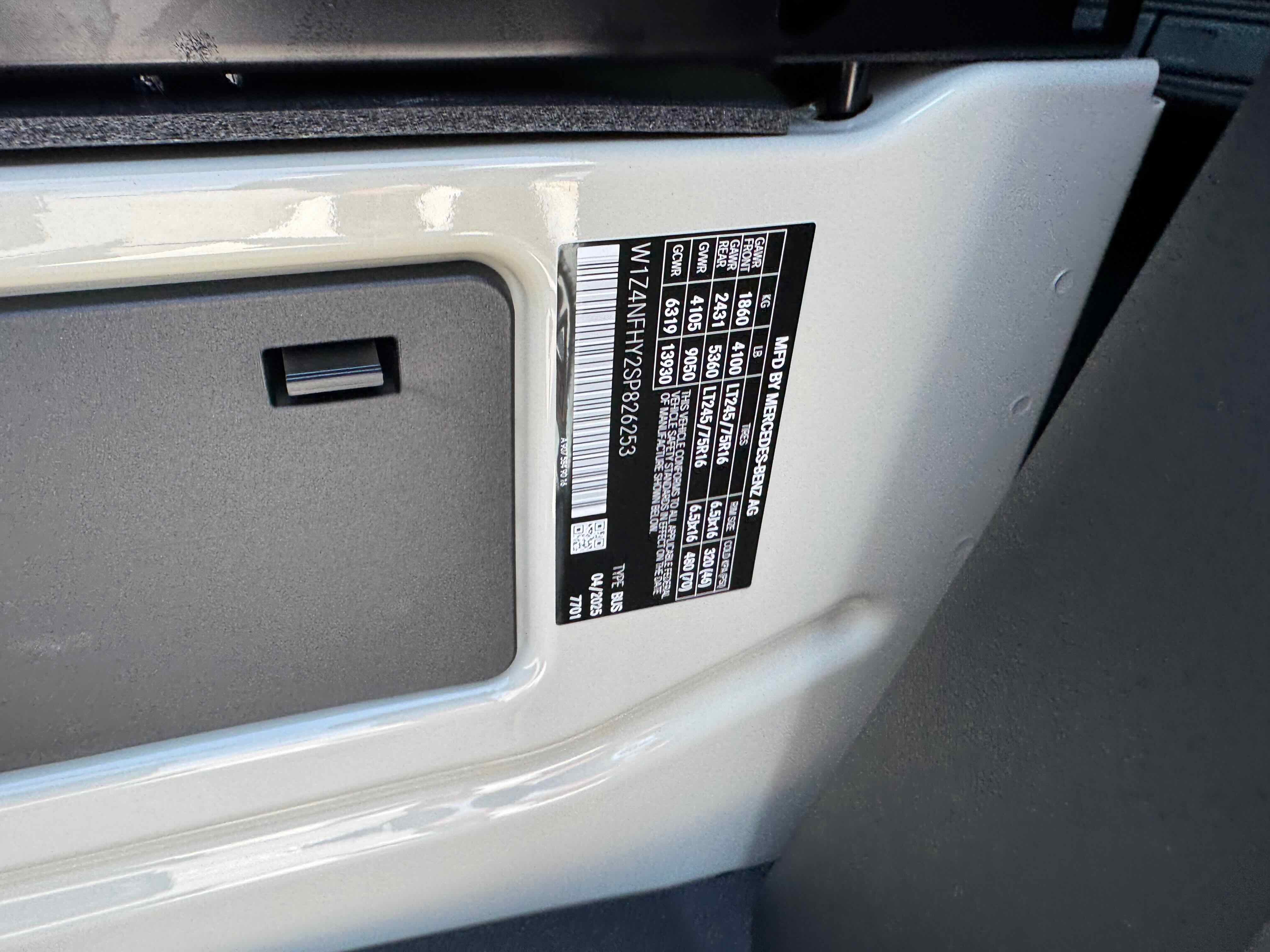 New 2025 Mercedes-Benz Sprinter 2500 image 32