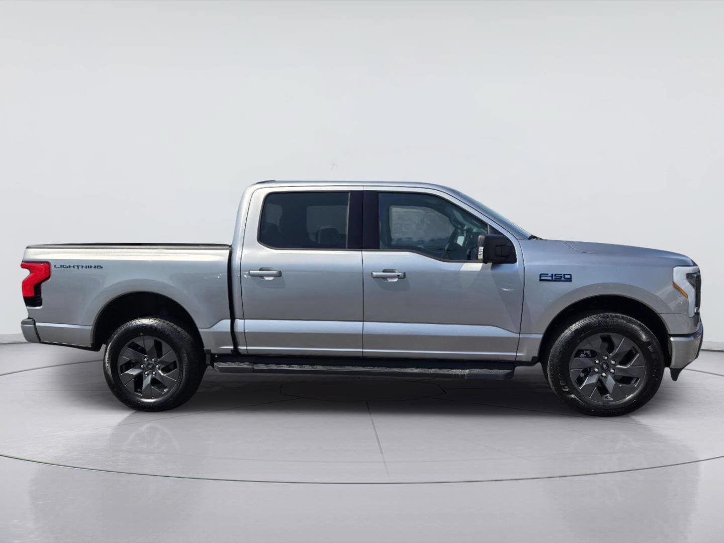 Certified 2025 Ford F150 Lightning Flash AWD/4WD image 4
