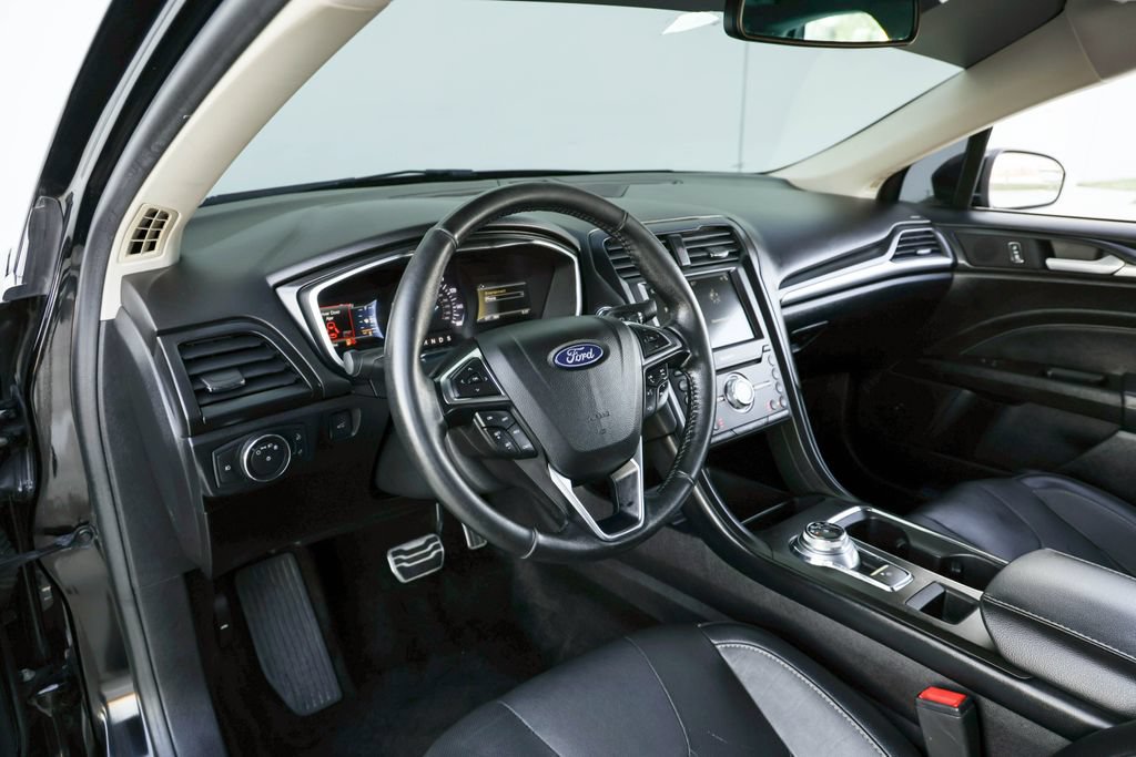 Used 2018 Ford Fusion Titanium AWD/4WD image 14