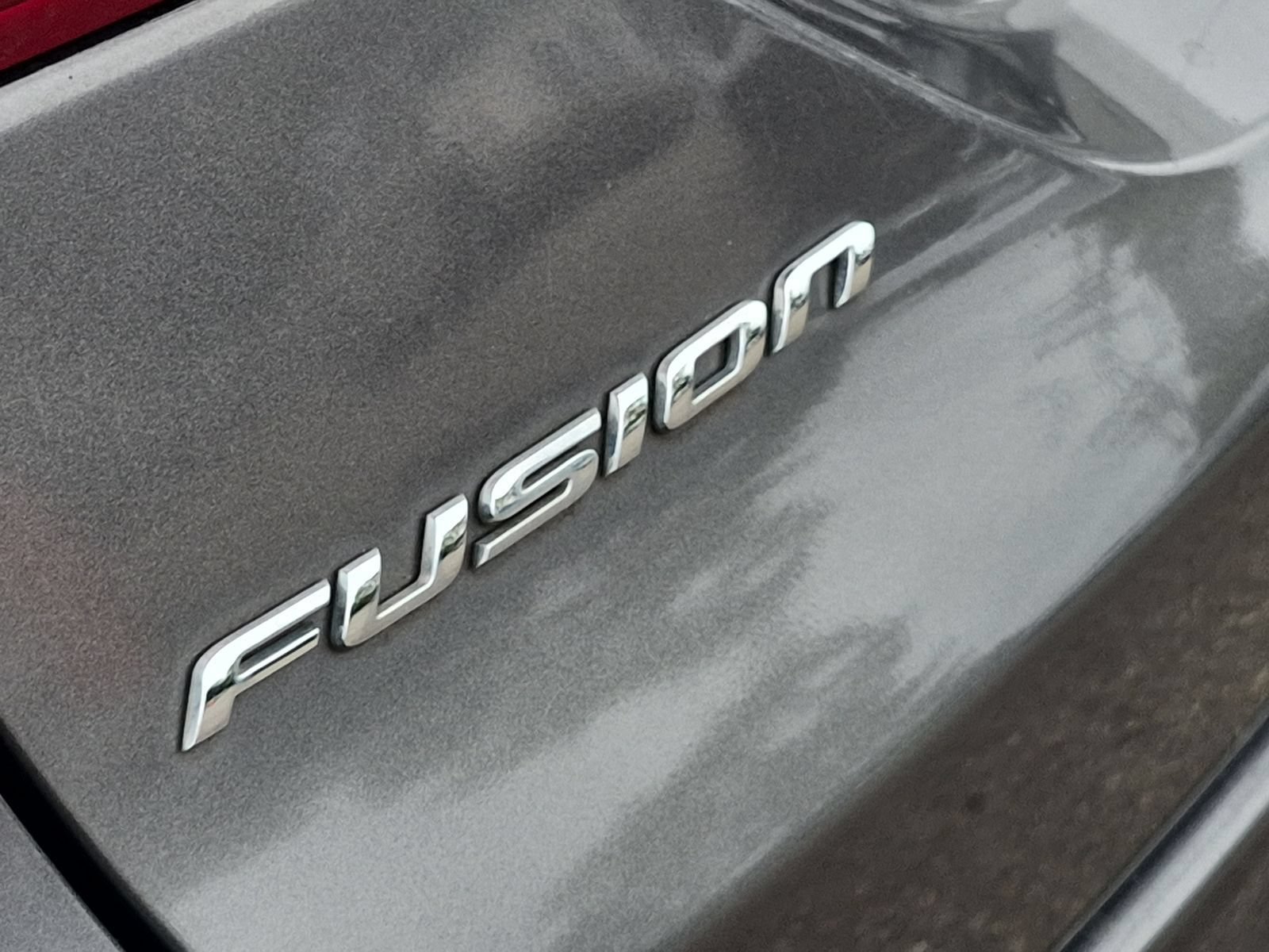 Used 2014 Ford Fusion SE FWD image 13