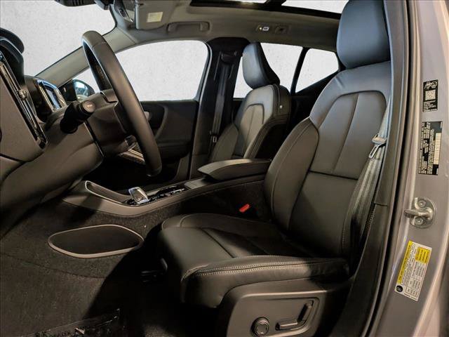 Certified 2026 Volvo XC40 B5 Ultra w/ Climate Package AWD/4WD image 17