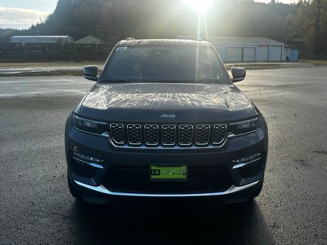 New 2025 Jeep Grand Cherokee Summit image 2