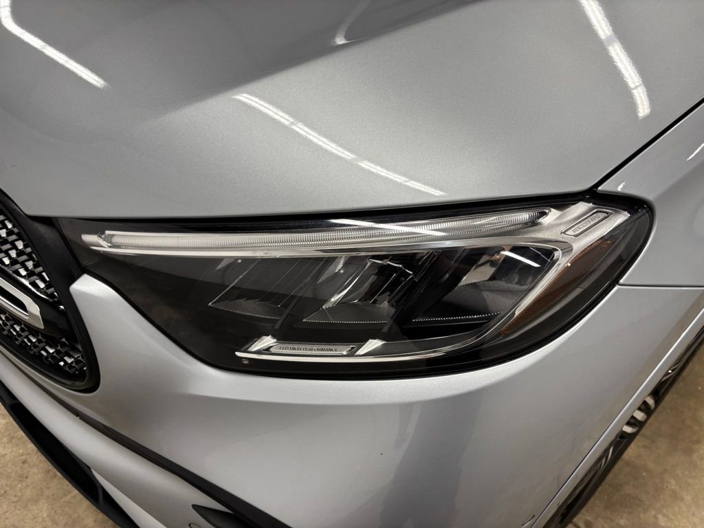 New 2026 Mercedes-Benz GLC 300 image 9