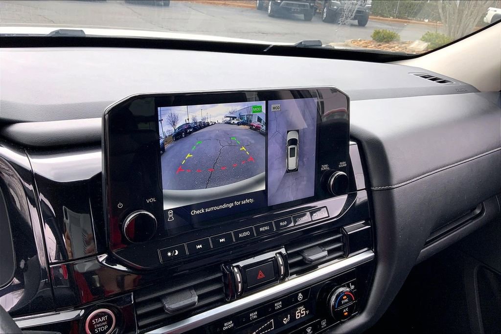 Used 2023 Nissan Pathfinder SL image 11