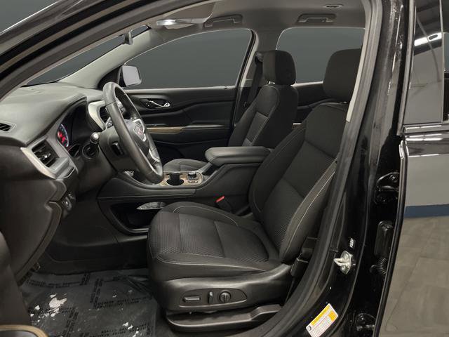 Used 2022 GMC Acadia SLE w/ Driver Convenience Package image 4