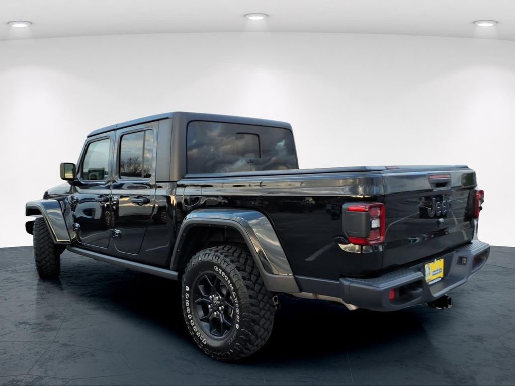 Used 2024 Jeep Gladiator Sport image 11