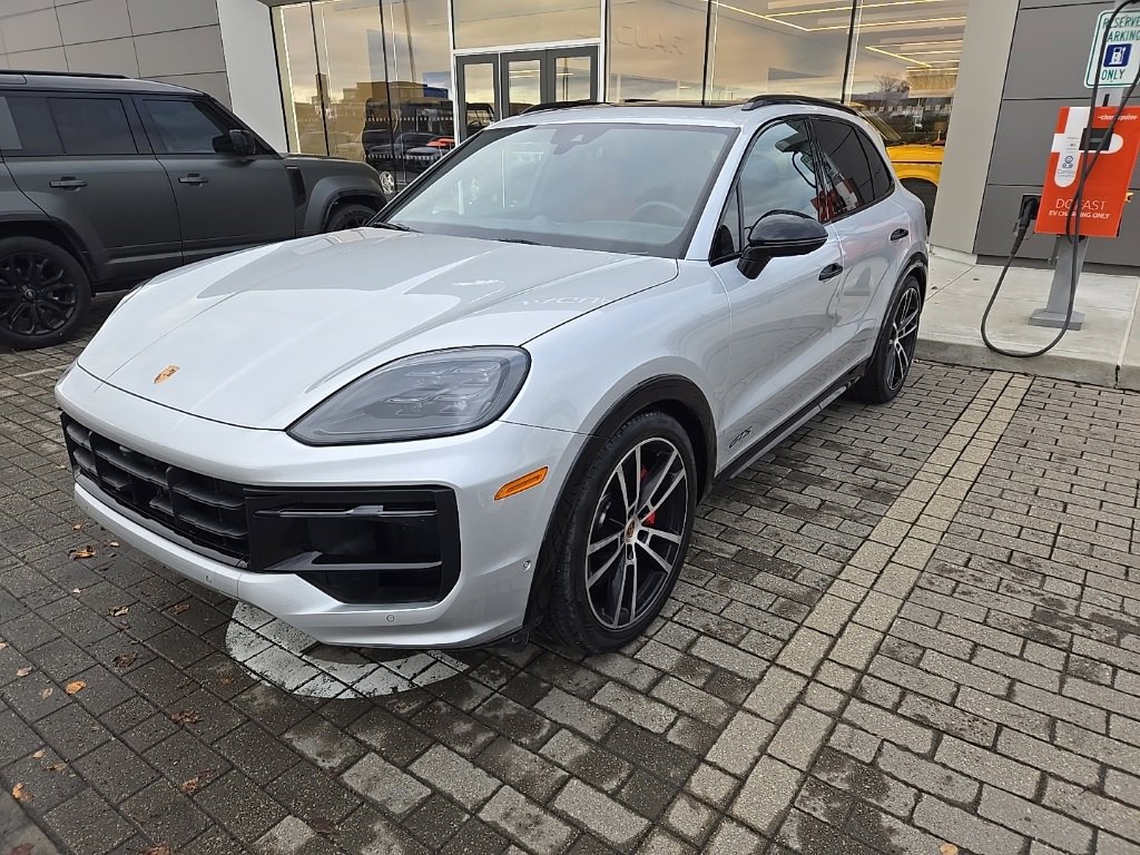 Used 2025 Porsche Cayenne GTS
