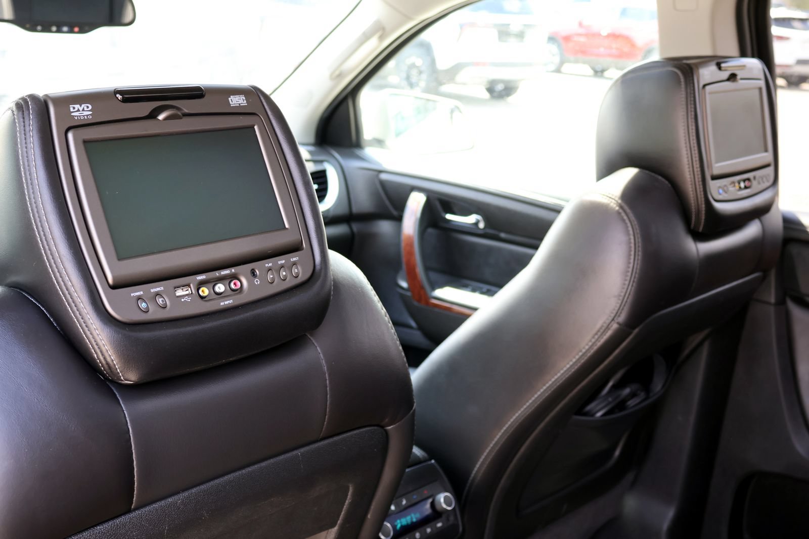 Used 2014 Chevrolet Traverse LTZ FWD image 16