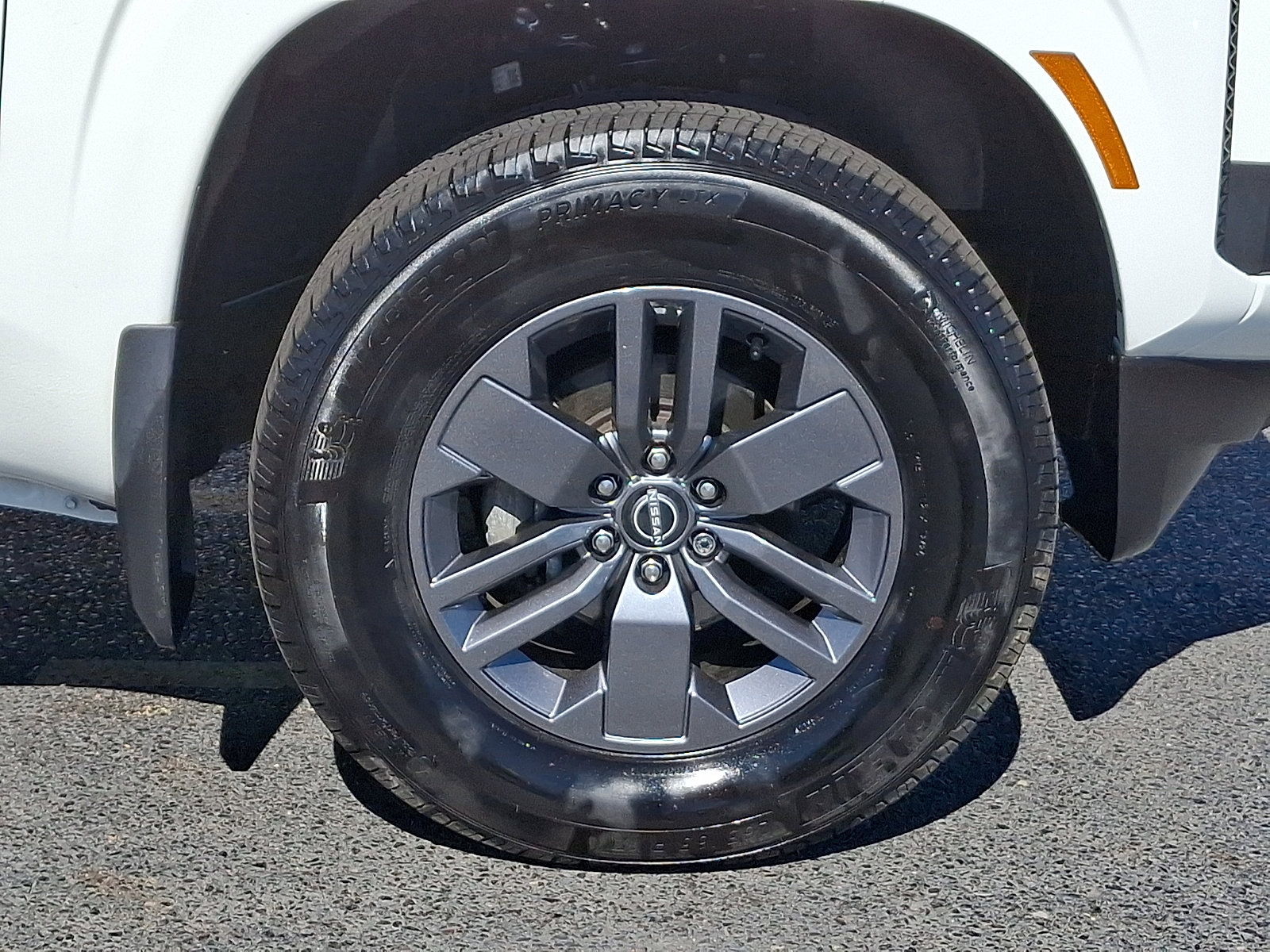 Used 2025 Nissan Frontier SV image 8