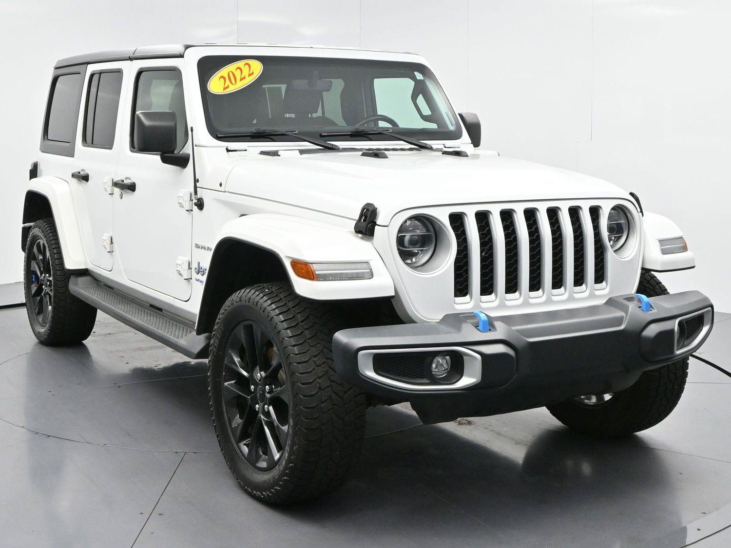 Used 2022 Jeep Wrangler Unlimited Sahara AWD/4WD image 2