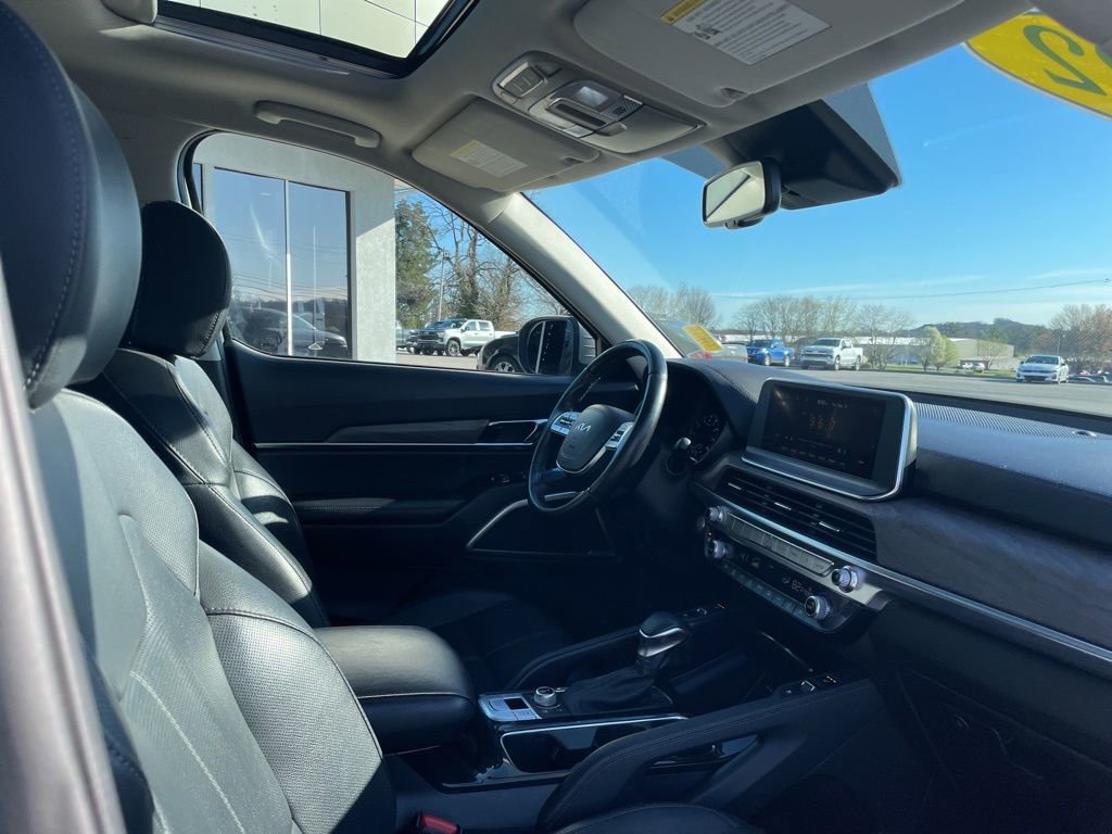 Used 2022 Kia Telluride EX w/ EX Premium Package image 30