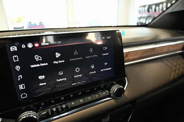 Used 2025 GMC Canyon Denali image 19