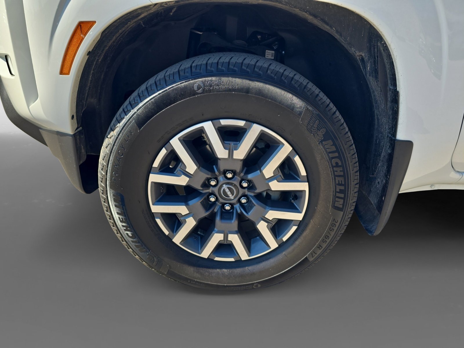 Certified 2023 Nissan Frontier SV w/ SV Convenience Package image 9