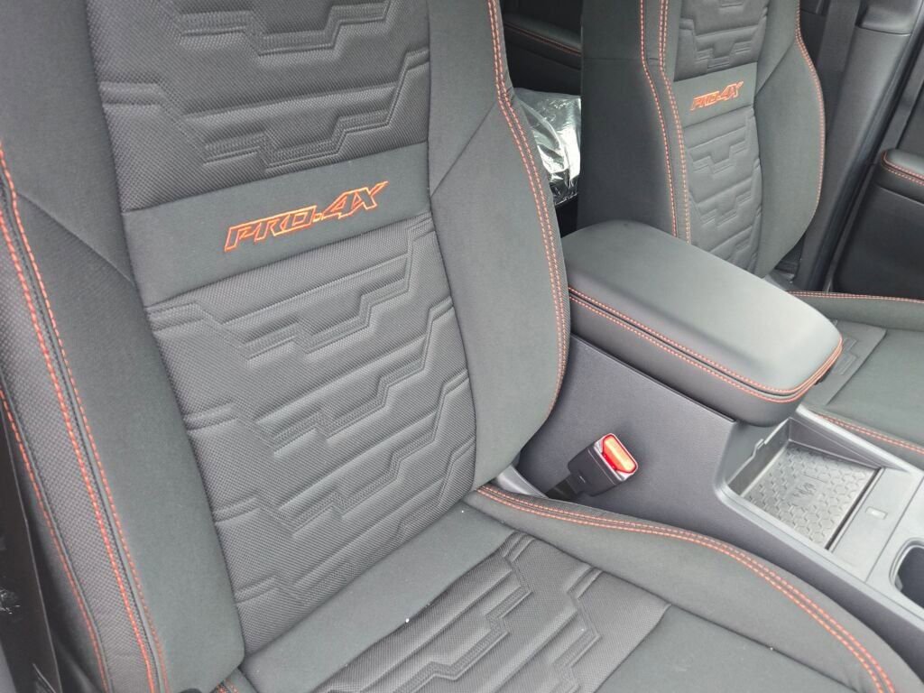 New 2026 Nissan Frontier PRO-4X w/ Pro-4x Convenience Package image 6