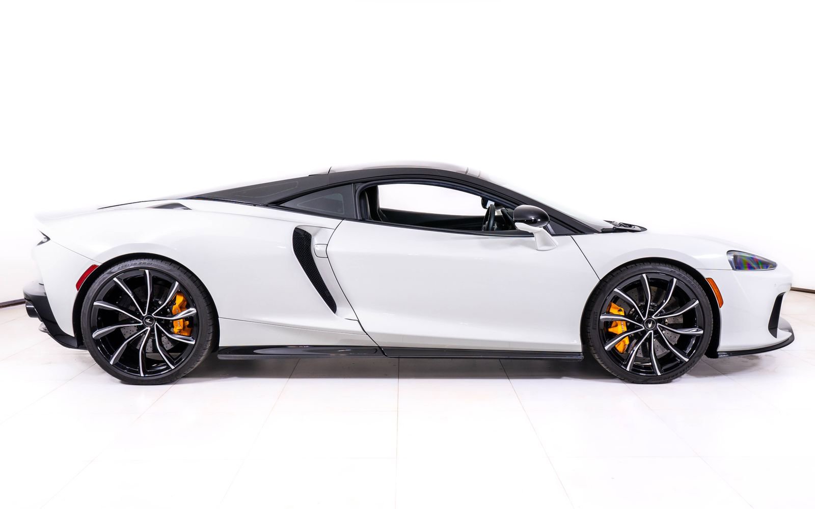 Used 2025 McLaren GTS RWD image 6