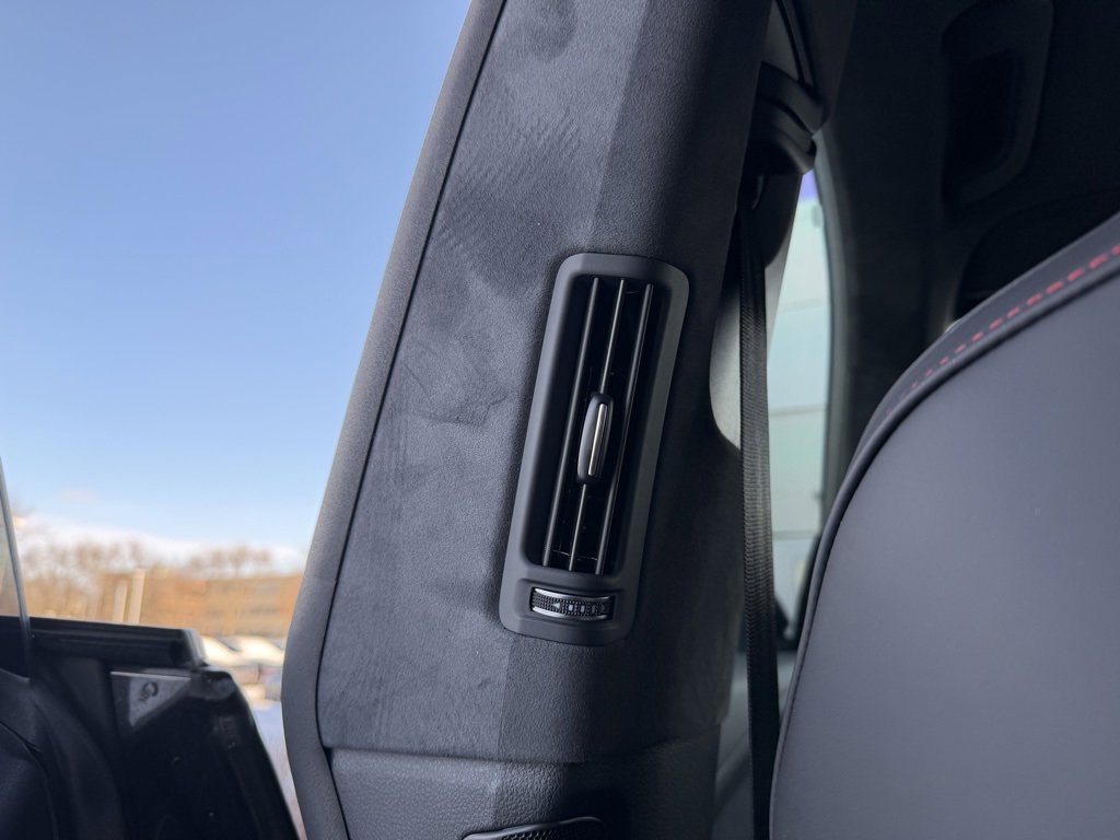 Used 2025 Audi RS Q8 performance image 46